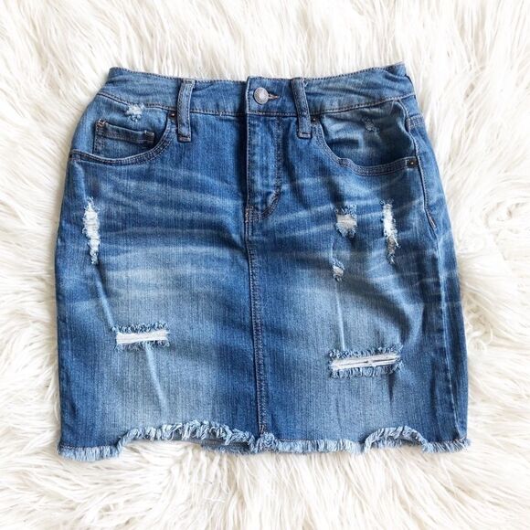 Destroyed Jean skirt   - Picture 1 of 3